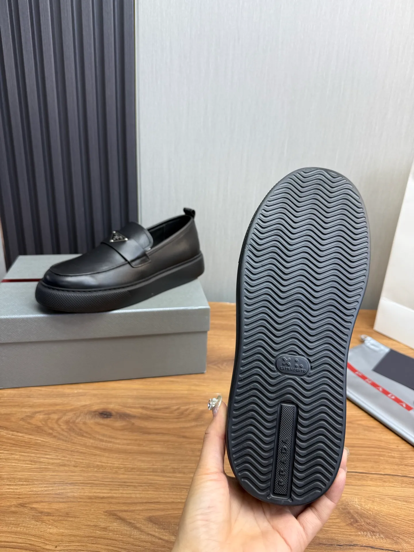 Factory price 580💰 [PRADA] Men's shoes are popular in the counter, official website is synchronized, 1 high-quality shipment ✔️Original cowhide + cowhide lining, 1🆚1 replica, original sole, 38-45 (45 customized, non-refundable)